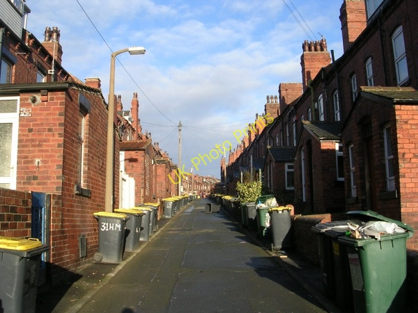 Photo 6"x4" Back Headingley Mount - Canterbury Drive Headingley c2009