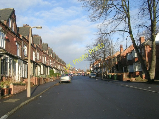 Photo 6"x4" Headingley Mount - viewed from Canterbury Drive Headingley c2009