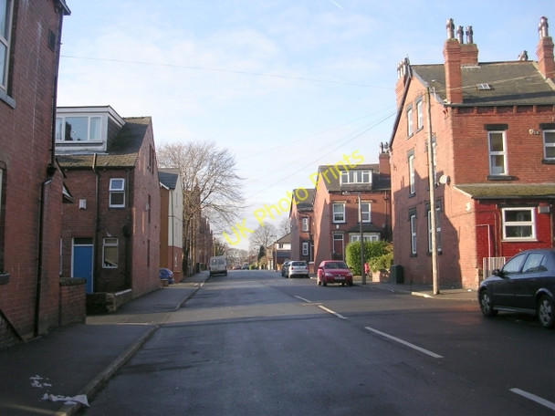Photo 6"x4" Canterbury Drive - viewed from Headingley Mount Headingley c2009
