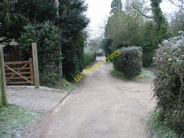 Photo 6"x4" View along the path to St Leonard's church Upper Minety c2009