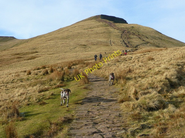 Photo 6"x4" Bounding down the path Craig Cwm Sere c2008