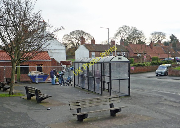 Photo 6"x4" Bus Shelter on Marketplace Barton-Upon-Humber c2009