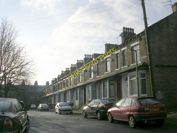 Photo 6"x4" Clapton Avenue - Parkinson Lane Halifax c2009