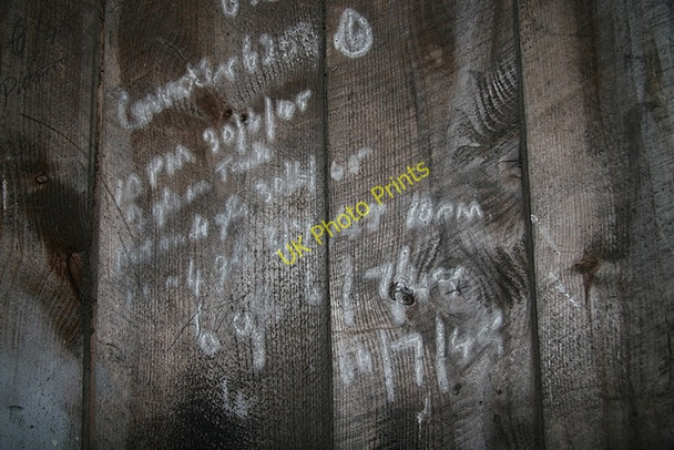 Photo 6"x4" Writing on the wall anno 1945 Whigstreet c2009