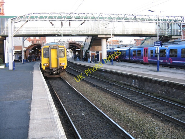 Photo 6"x4" Manchester Oxford Road Station - Platforms 2-4 Manchester c2009