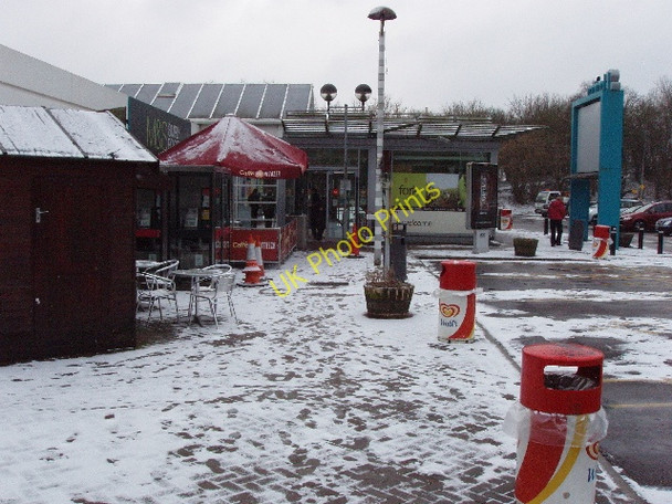 Photo 6"x4" Leigh Delamere services in snow Leigh Delamere c2009