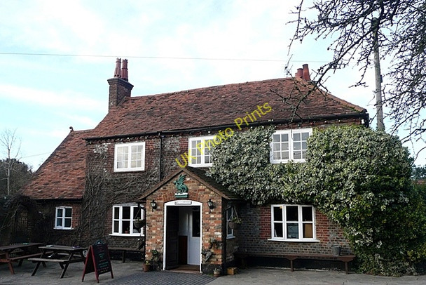 Photo 6"x4" The Green Dragon Flaunden c2009 P1