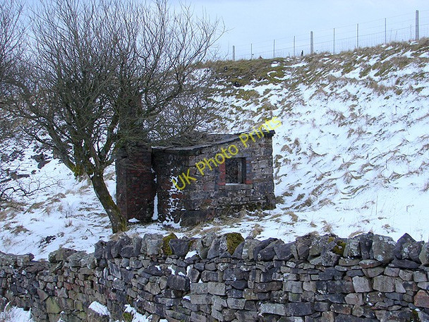 Photo 6"x4" Ruined platelayers' hut beside the Settle & Carlisle Railway Ribble Head\/SD7779 c2009