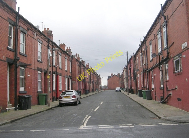 Photo 6"x4" Recreation View - Crosby Road Beeston Hill c2009 P1