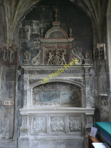 Photo 6"x4" St. Cyriac\u00e2\u0080\u0099s church, Lacock - memorial Lacock c2009