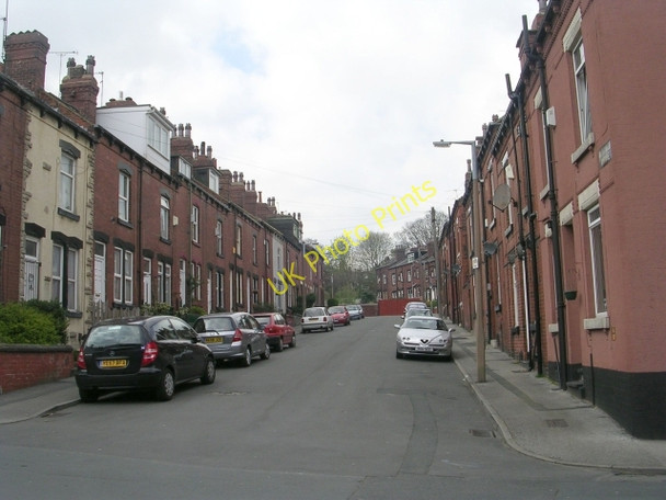 Photo 6"x4" Moorfield Avenue - Moorfield Road Armley c2009