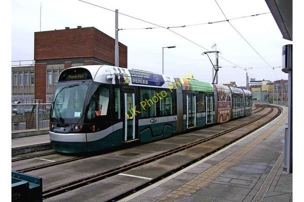 Photo 6"x4" Nottingham Express Transit tram No. 211 at Station Street terminus Nottingham\/SK5641 c2009