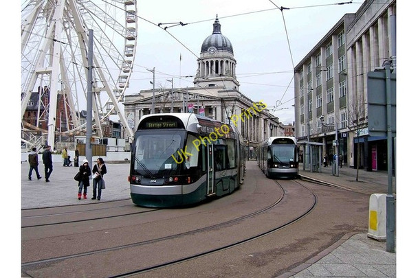 Photo 6"x4" Nottingham Express Transit trams Nos. 204 & 212 at Old Market Square Nottingham\/SK5641 c2009