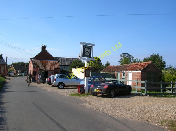Photo 6"x4" Carpenters Arms Copy's Green c2007