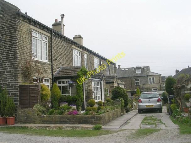 Photo 6"x4" Houses off Chapel Street - Norwood Green Coley\/SE1227 c2009