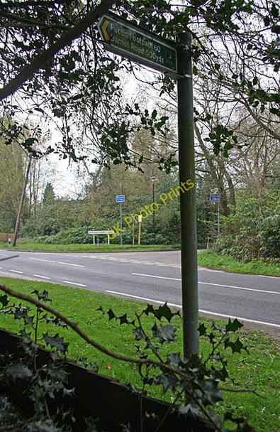 Photo 6"x4" Looking across Dancers Hill Road Potters Bar c2009
