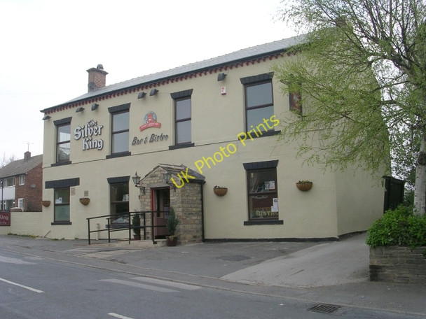 Photo 6"x4" The Silver King - Manor Road Ossett c2009