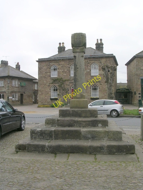 Photo 6"x4" Village Cross Ripley\/SE2860 c2009