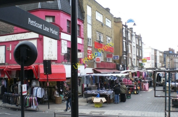 Photo 6"x4" Wentworth Street at the junction with Middlesex Street London c2009
