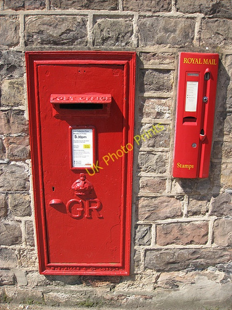 Photo 6"x4" Large George V postbox Mitcheldean c2009