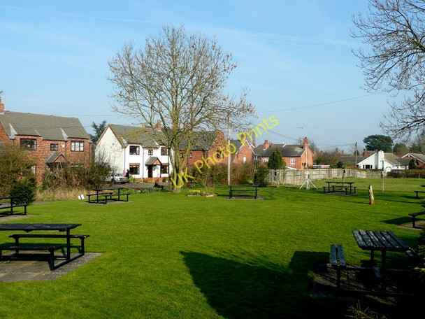 Photo 6"x4" Shoulder Of Mutton pub garden, Foxton Foxton\/SP7089 c2009