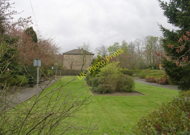 Photo 6"x4" Garden - Station Road Oxenhope c2009
