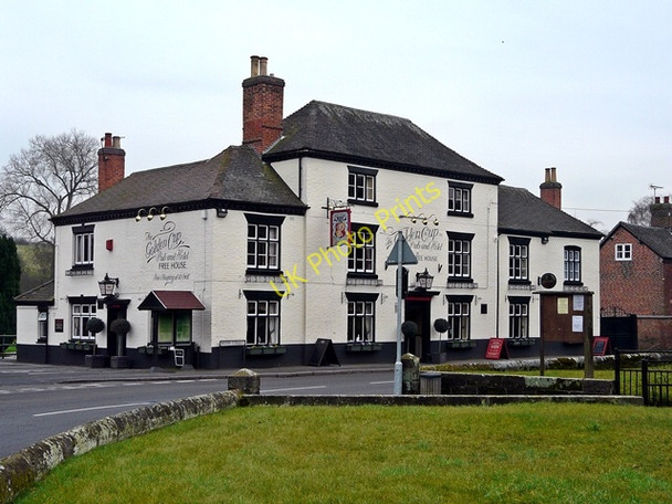 Photo 6"x4" The Golden Cup, Yoxall Bond End c2009