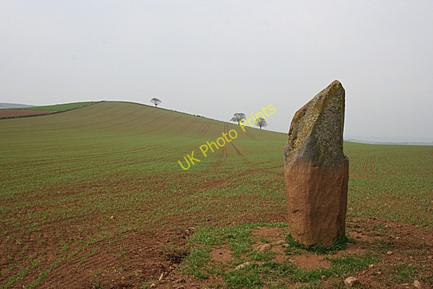 Photo 6"x4" The Ringing Stone and Hill of Johnston Duncanstone c2009