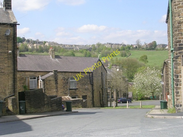 Photo 6"x4" Apsley Street - Victoria Road Haworth c2009