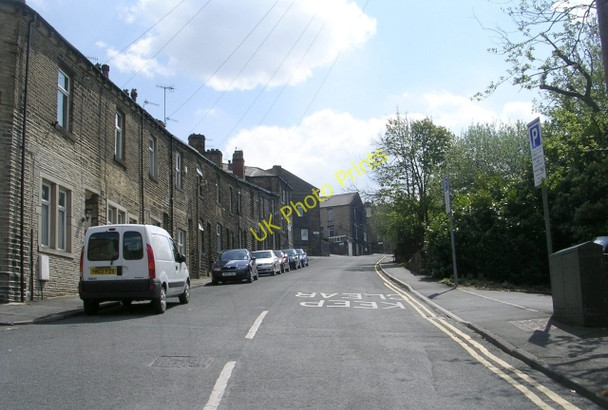 Photo 6"x4" Victoria Road - viewed from Prince Street Haworth c2009