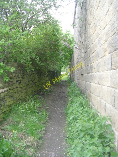 Photo 6"x4" Footpath - School Street Pudsey\/SE2233 c2009