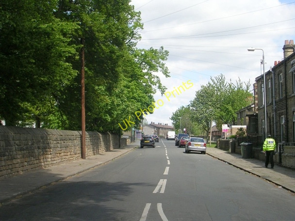 Photo 6"x4" High Street - viewed from Cemetery Road Dewsbury c2009