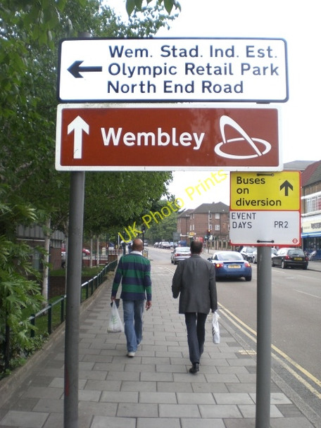 Photo 6"x4" Street signs, Empire Way, Wembley Wembley c2009