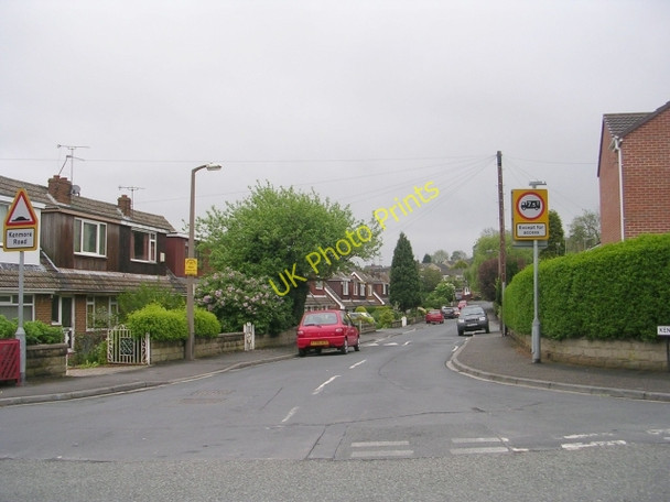 Photo 6"x4" Kenmore Road - Whitechapel Road Cleckheaton c2009