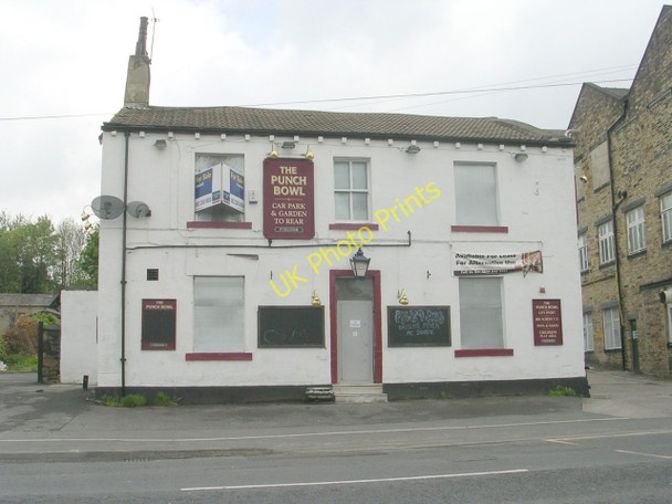 Photo 6"x4" The Punch Bowl - Moorside Cleckheaton c2009