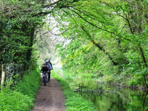 Photo 6"x4" Wendover Arm; Cycling along the Canal Towpath Buckland\/SP8812 c2009