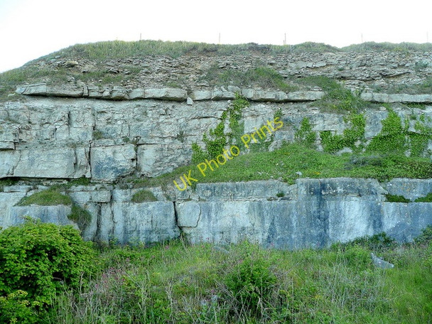 Photo 6"x4" Rock strata Easton\/SY6971 c2009
