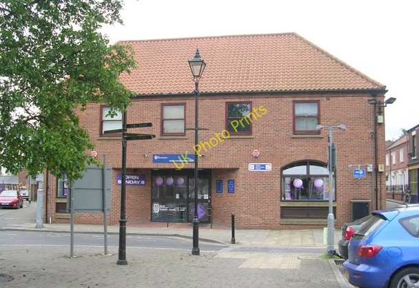Photo 6"x4" Public Library - Micklegate Selby c2009