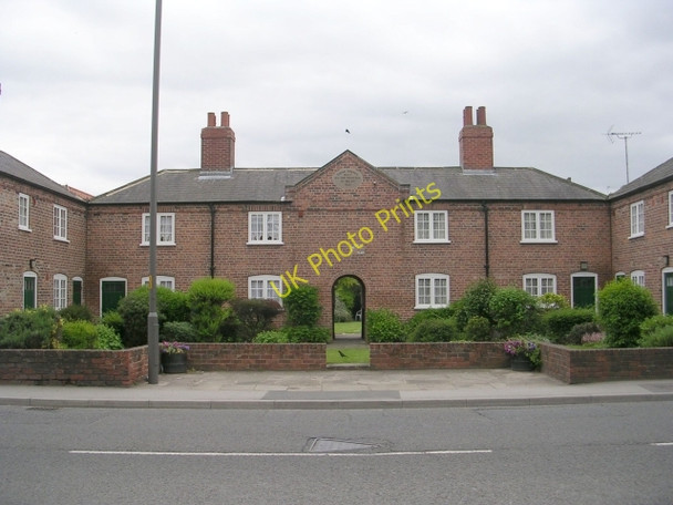 Photo 6"x4" Houses built by the Feoffees of Selby - Gowthorpe Selby c2009