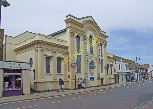Photo 6"x4" High Street Whitstable c2009