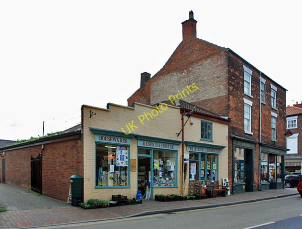 Photo 6"x4" Rasen Hardware, Market Rasen Market Rasen c2009