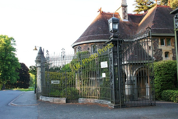 Photo 6"x4" Left hand gate, Davenham Great Malvern c2009