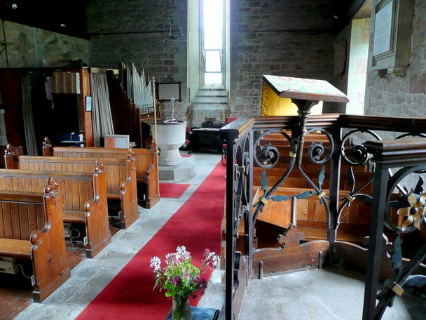 Photo 6"x4" St. Michael's church, Hope Mansell, interior Hope Mansell c2009 P1