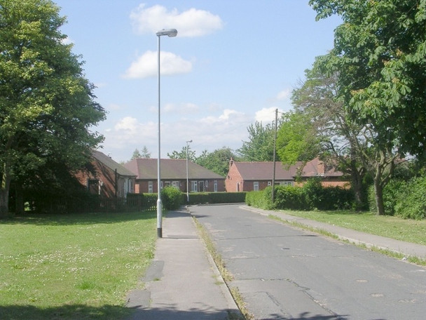 Photo 6"x4" Newstead Crescent - Wakefield Road Hemsworth\/SE4213 c2009