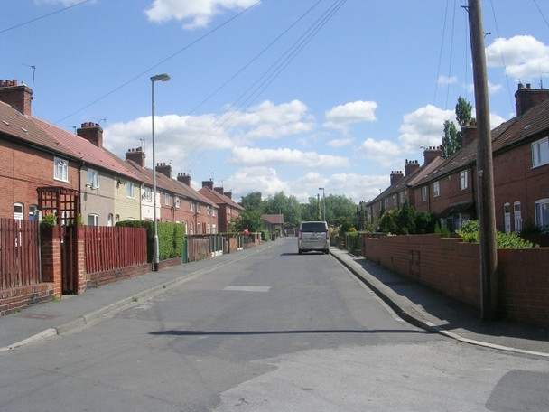 Photo 6"x4" Newstead Grove - Newstead Terrace Hemsworth\/SE4213 c2009