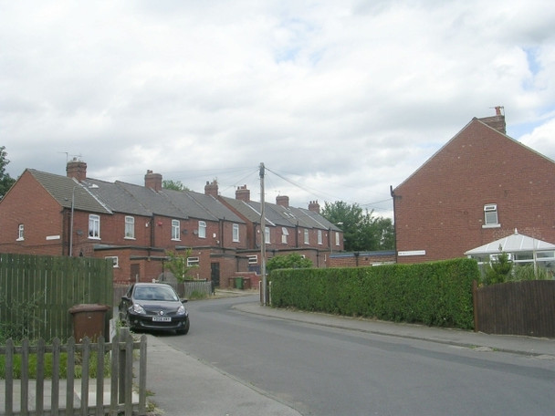 Photo 6"x4" Holgate Avenue - Wakefield Road Hemsworth\/SE4213 c2009