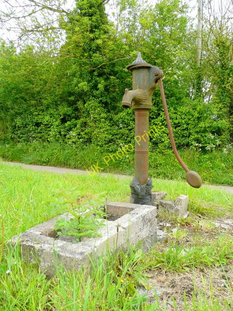 Photo 6"x4" Old pump at Llanfaenor Newcastle\/SO4417 c2009