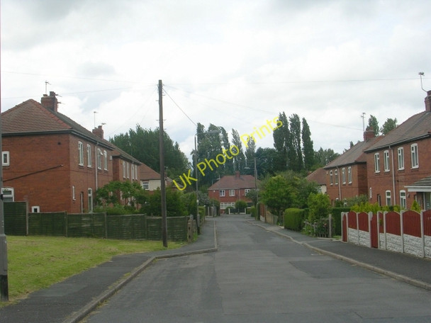 Photo 6"x4" Clock Row Grove - Ings Walk Moorthorpe c2009