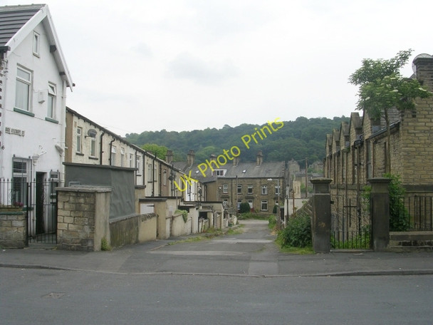 Photo 6"x4" Back Aylesbury Street - Queen's Road Keighley c2009