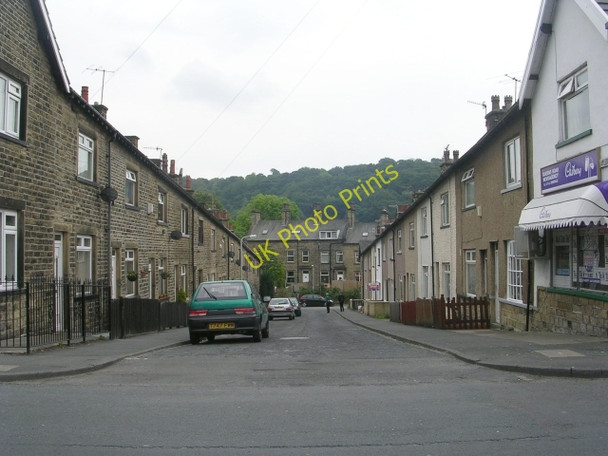 Photo 6"x4" Aylesbury Street - Queen's Road Keighley c2009
